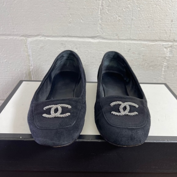 Chanel CC Metal Chain Logo Black Suede Ballet Flats Slip On Women's 40 EU/10 US - Picture 3 of 11